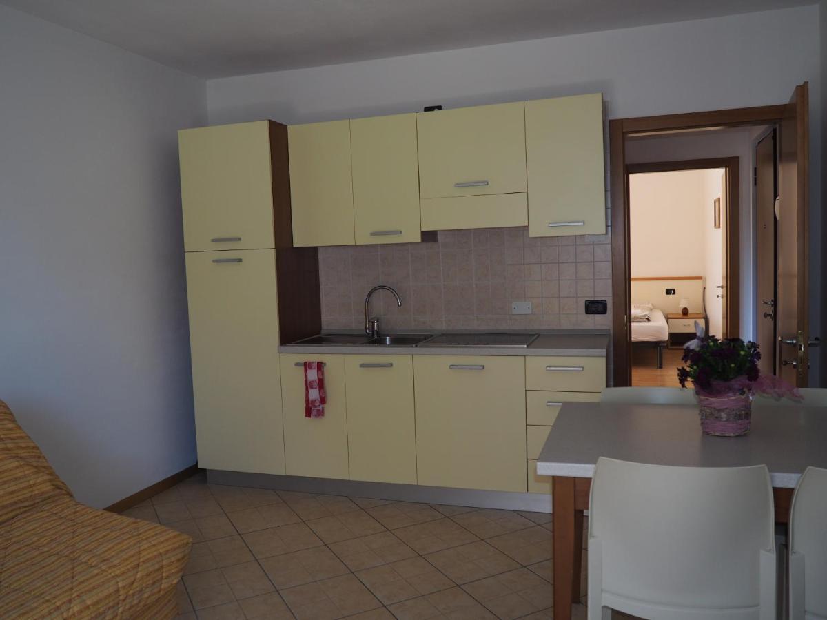 Residenza Arcobaleno Aparthotel Tenno Εξωτερικό φωτογραφία
