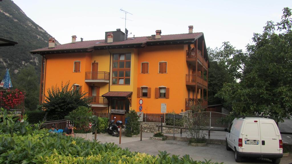 Residenza Arcobaleno Aparthotel Tenno Εξωτερικό φωτογραφία
